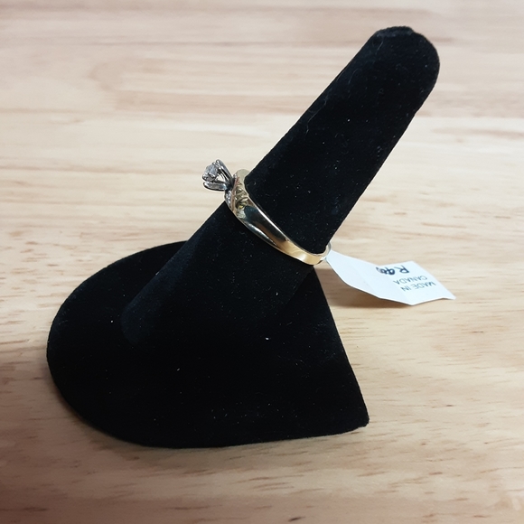 #763~DIAMOND SOLITAIRE - Picture 2 of 3